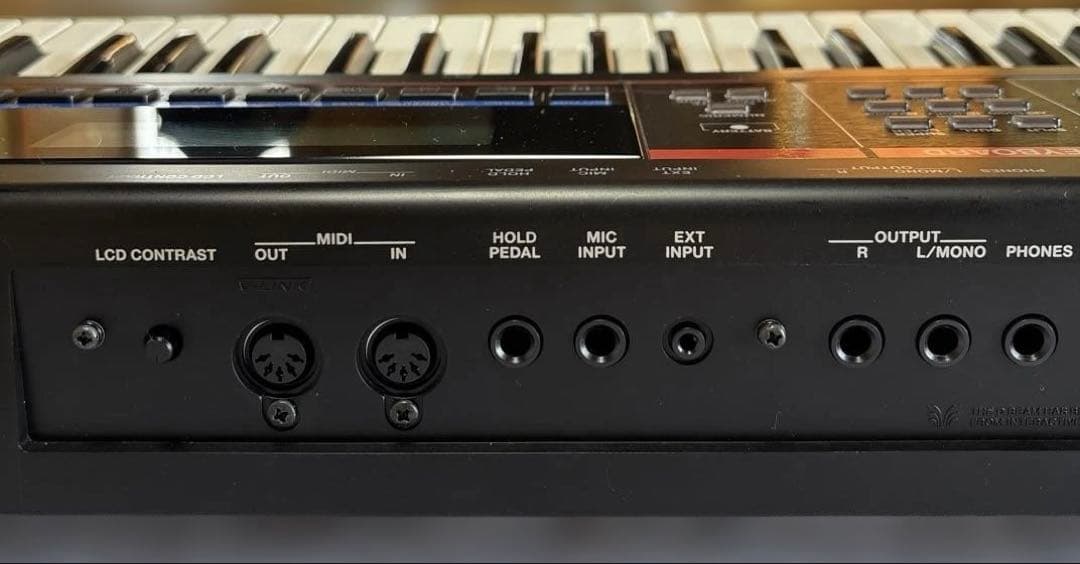 Roland JUNO-Di 61鍵 ケース付き 動作品 付属あり