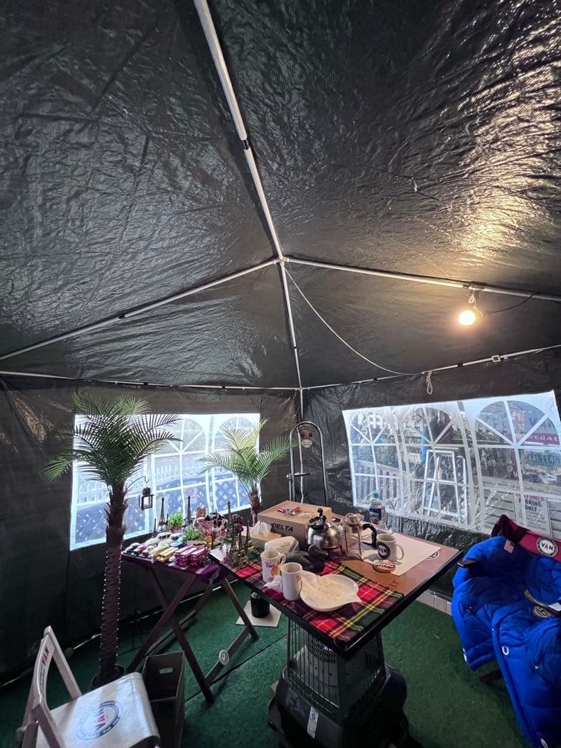 訳あり値引！3m×3m大きなテントハウス組立式2ヶ月使用譲ります。