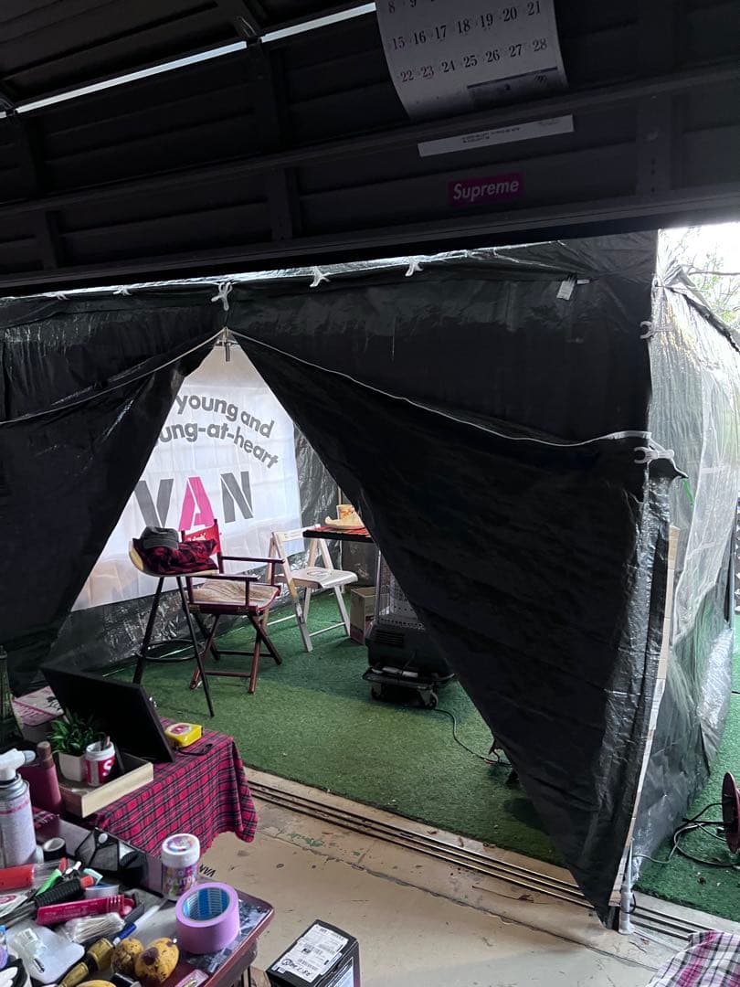 訳あり値引！3m×3m大きなテントハウス組立式2ヶ月使用譲ります。