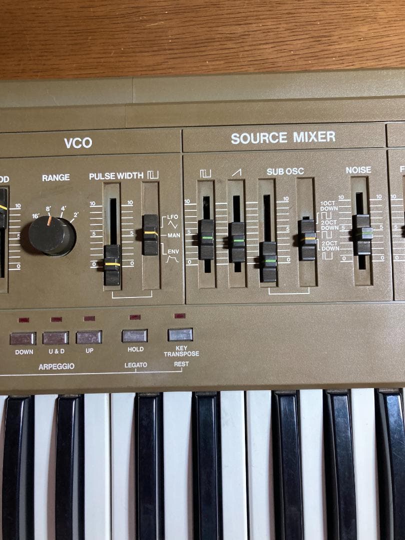 Roland SH-101 アナログシンセサイザー【難あり】