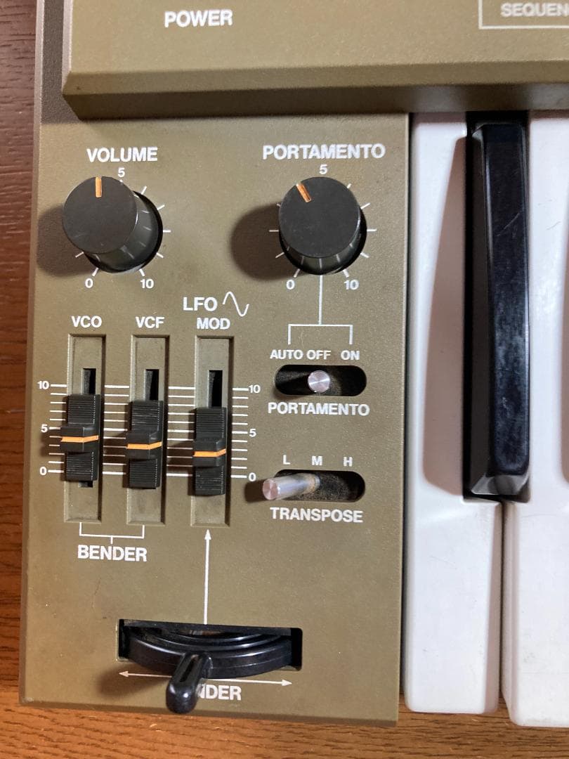 Roland SH-101 アナログシンセサイザー【難あり】