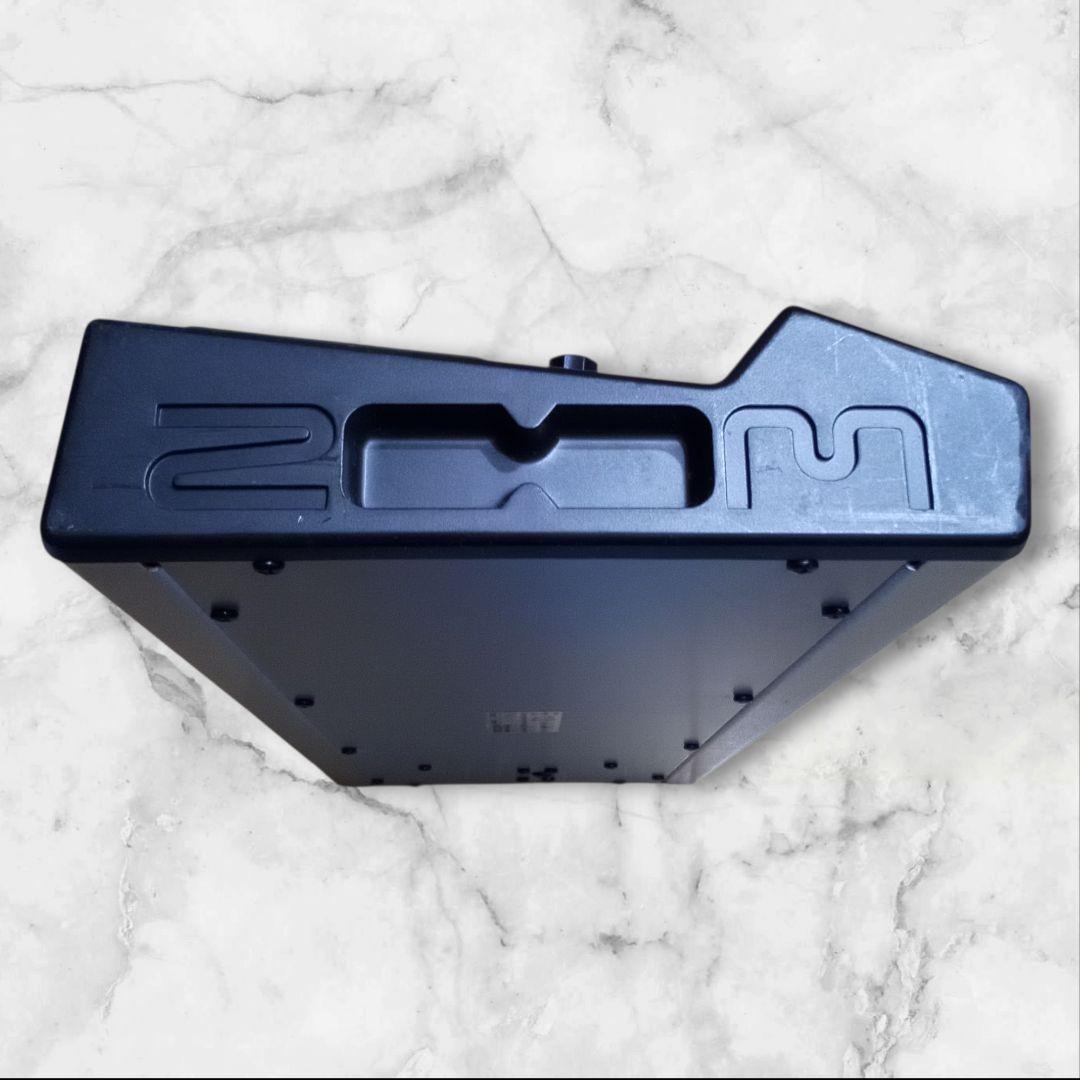 ZOOM G5 ギターエフェクター　マルチエフェクター　シルバー