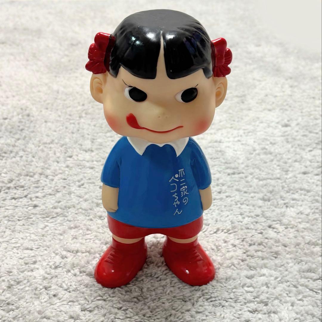 園児服を着た不二家のペコちゃん　レア　稀少
