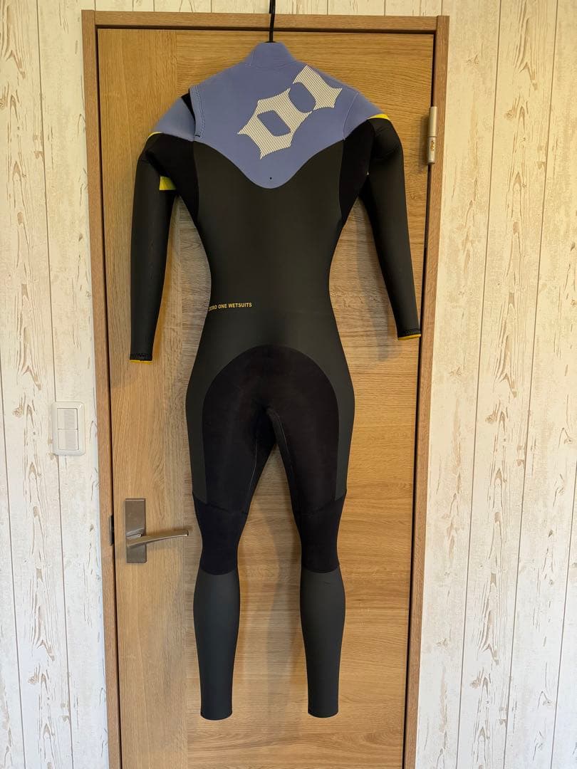 ゼロワン ウエットスーツ セミドライ3ミリ全身裏起毛 1シーズンのみ使用 女性用