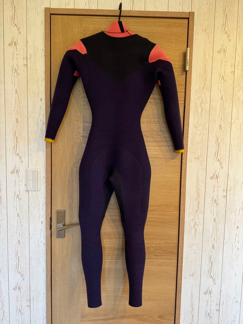 ゼロワン ウエットスーツ セミドライ3ミリ全身裏起毛 1シーズンのみ使用 女性用