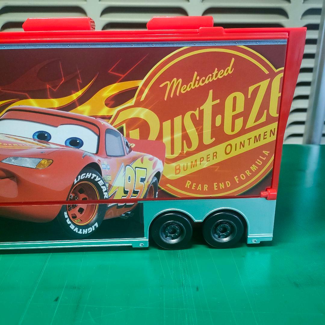 たくさんのせよう！大きなマック　トレーラー　カーズ　トミカ　タカラトミー