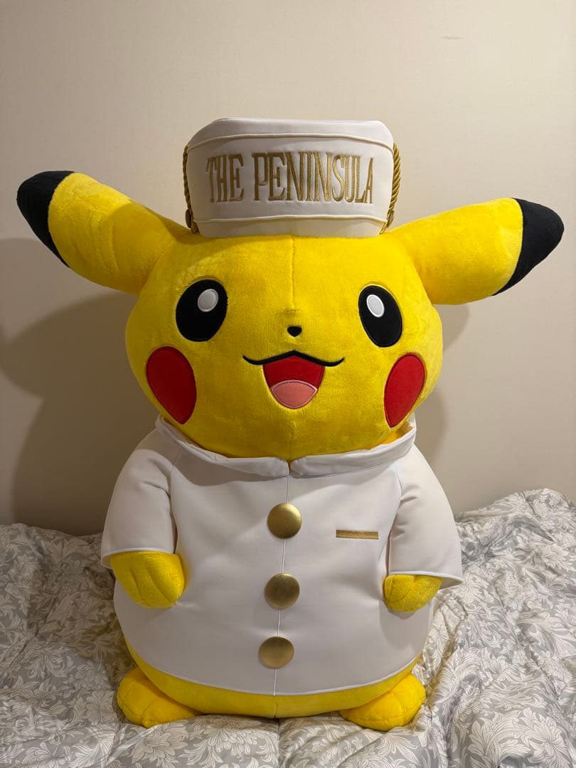ペニンシュラホテル　ピカチュウ　特大ぬいぐるみ　ページボーイ　100cm