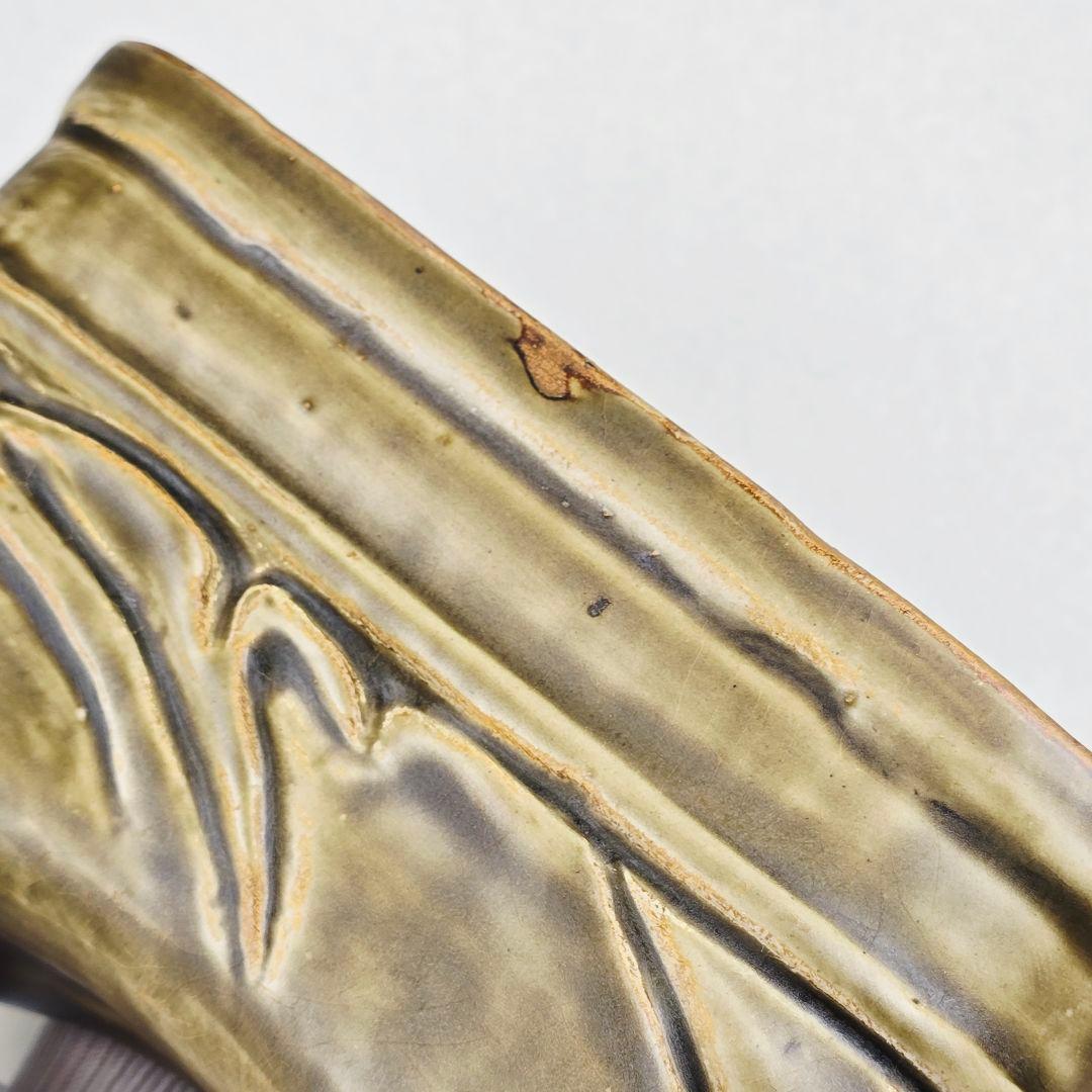 舶来品 中国古磁 越窯青磁 堆彫 唐代仕女紋 磁枕 脈枕 置物 美品