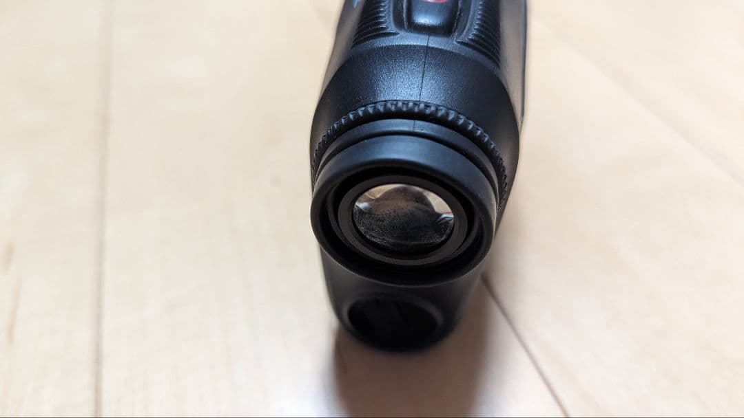 ブッシュネル プロ XE ジョルト ゴルフ用レーザー距離計