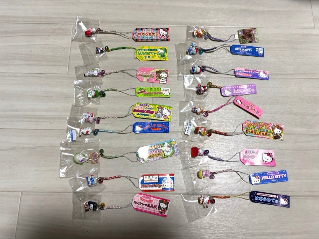 ご当地キティ 根付け ストラップ 18個 まとめ売り