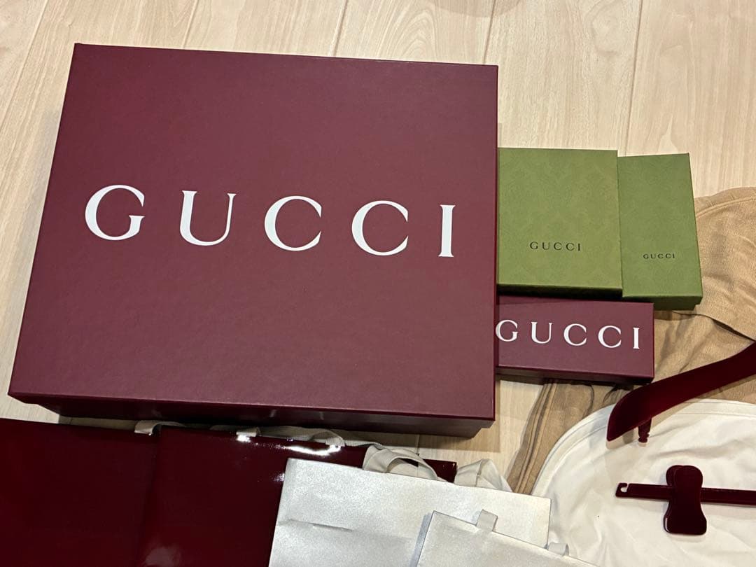 GUCCI グッチ 空箱 ショッパー ショップ袋 リボン ハンガー ギフト
