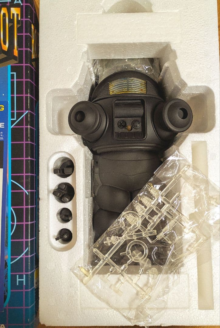 ロビー・ザ・ロボット トーキングフィギュア 1/5スケール