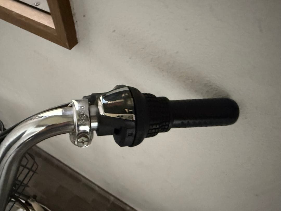 Miシティサイクル クリーム色 バスケット付き 直接引き取りも可能