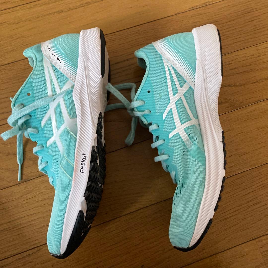ASICS Tarther rp 3ランニングシューズ ライトブルー24センチ