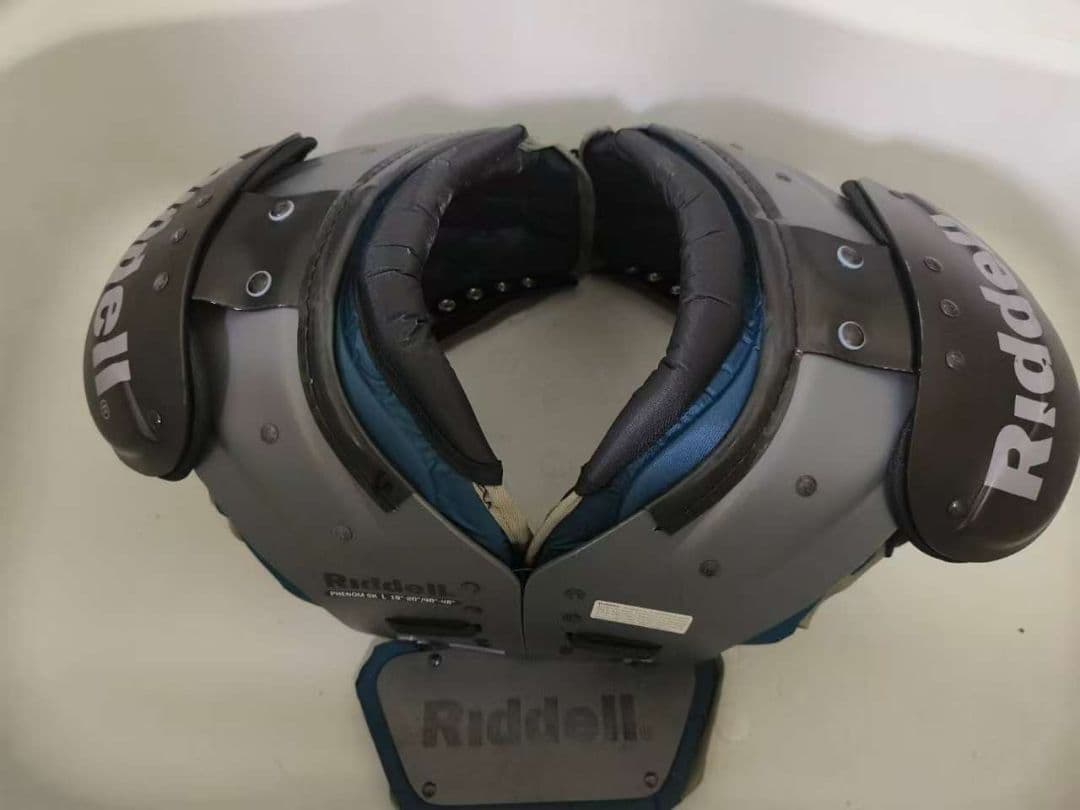 Riddell Phenom アメフト ショルダーパッド 成人用 SKILL