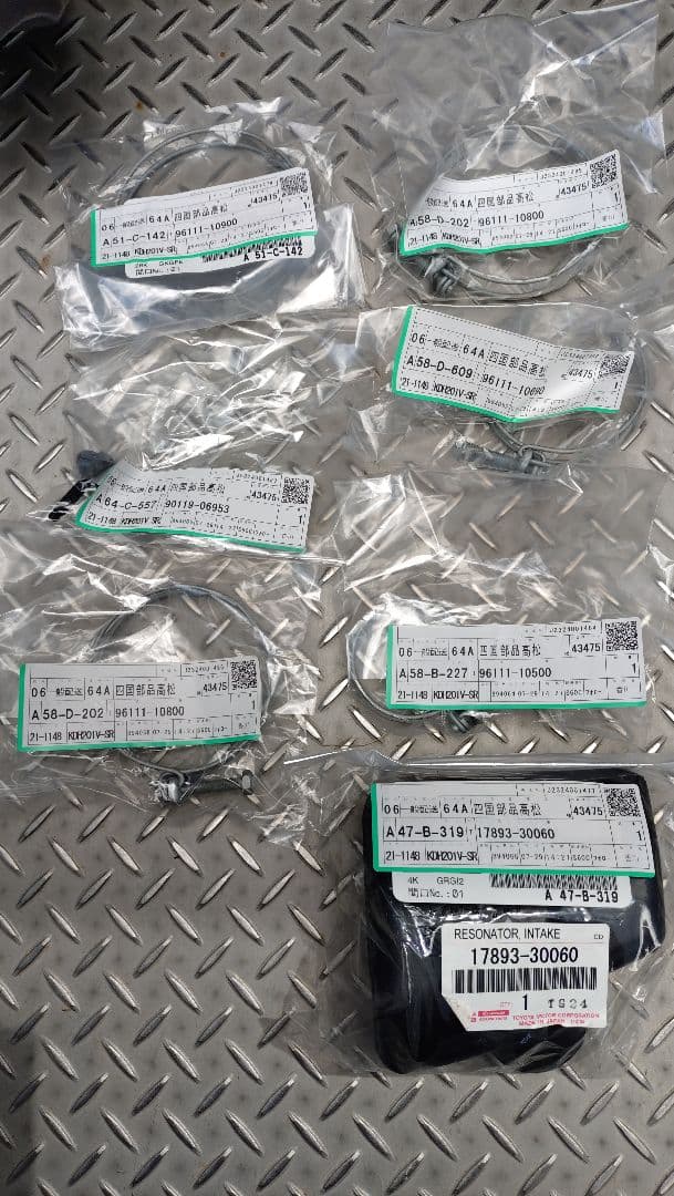 ハイエース エアクリーナー(ディーゼル用) フィルター パイプのセット 未使用