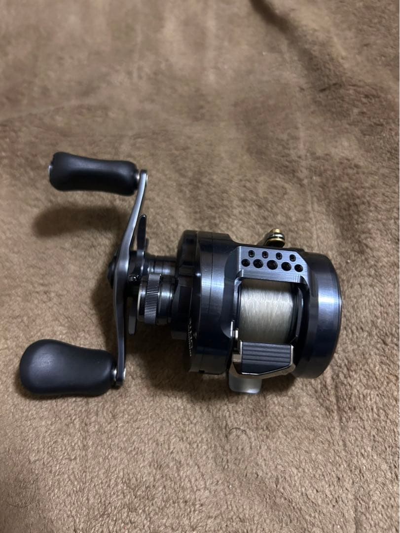 シマノ 24カルカッタ コンクエスト シャローエディション 31HG 超美品