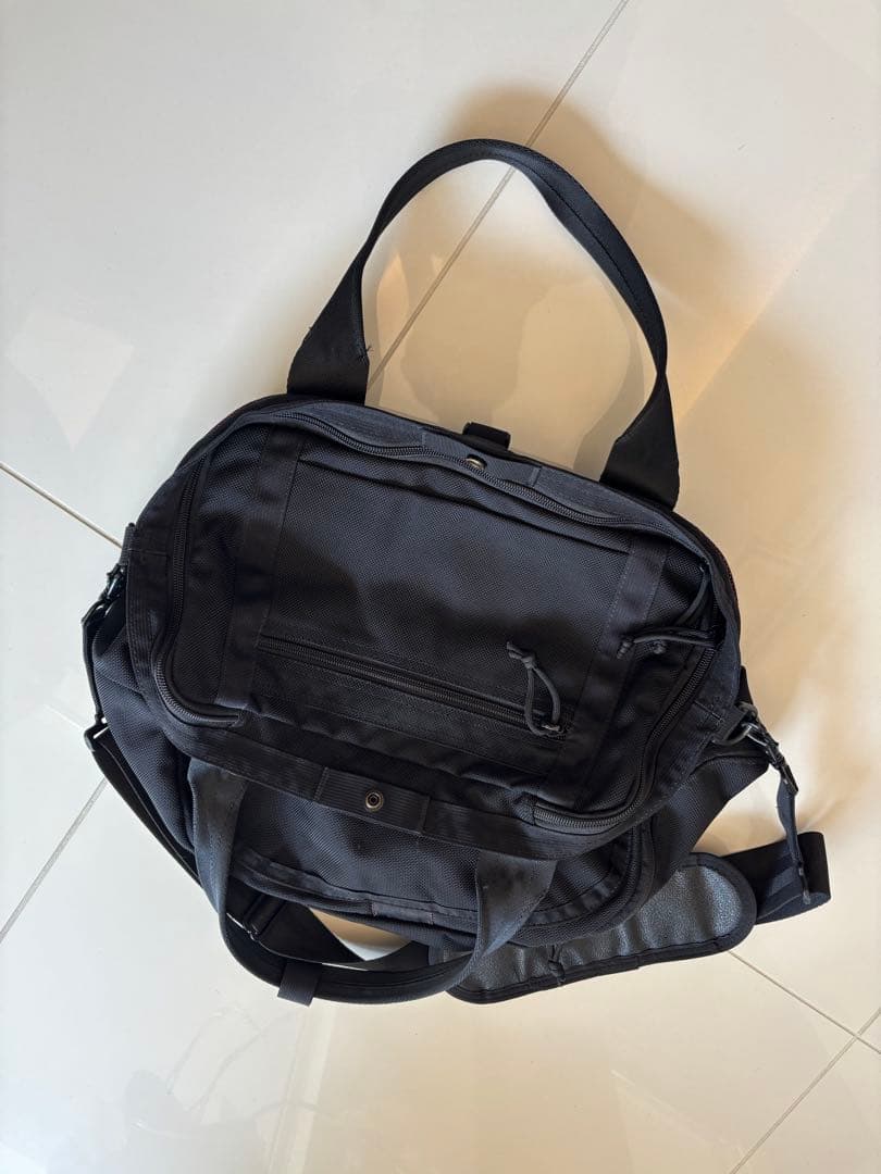 BRIEFING ブラックショルダーバッグ　クラウドジムワイヤー