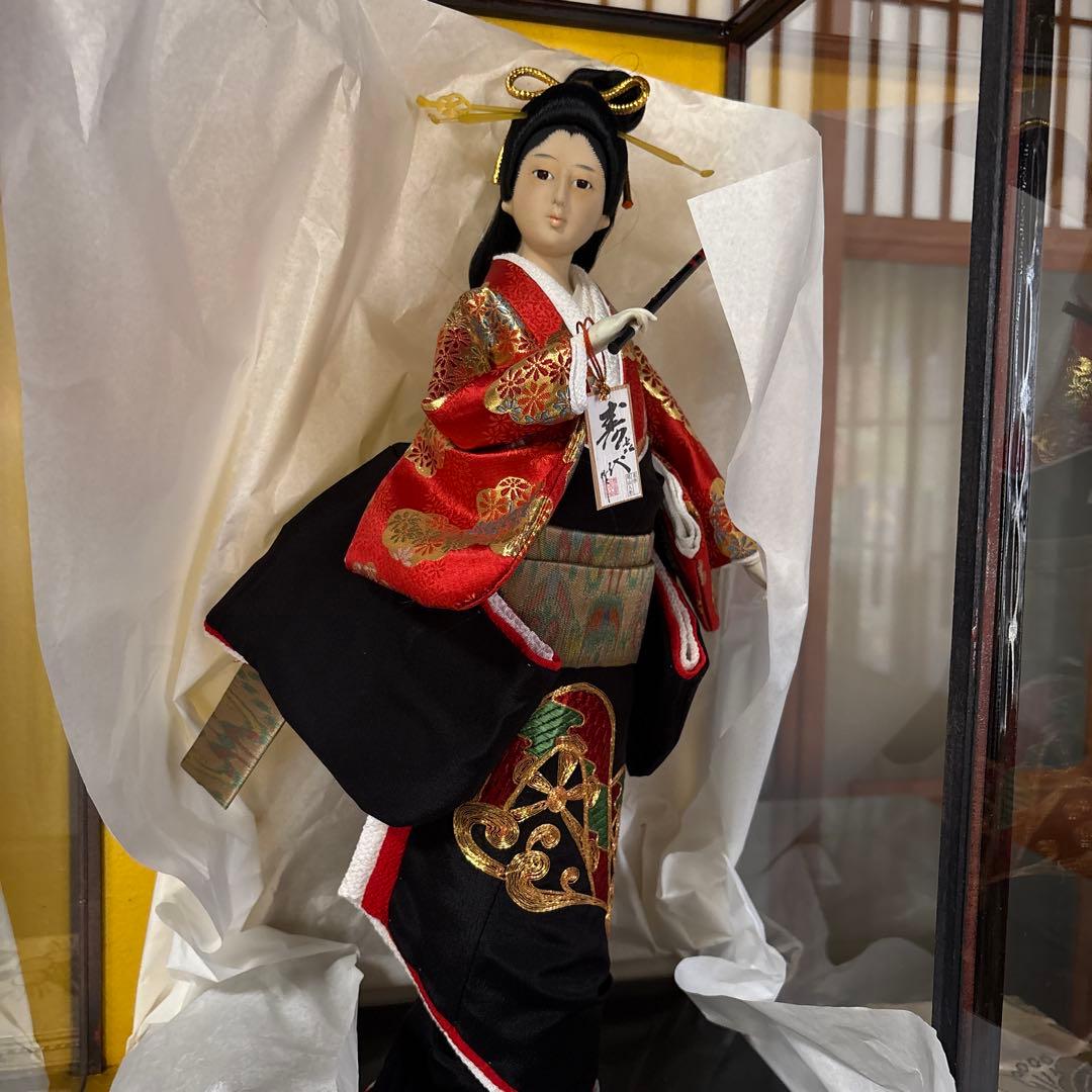尾山人形 伝統的和服 黒赤
