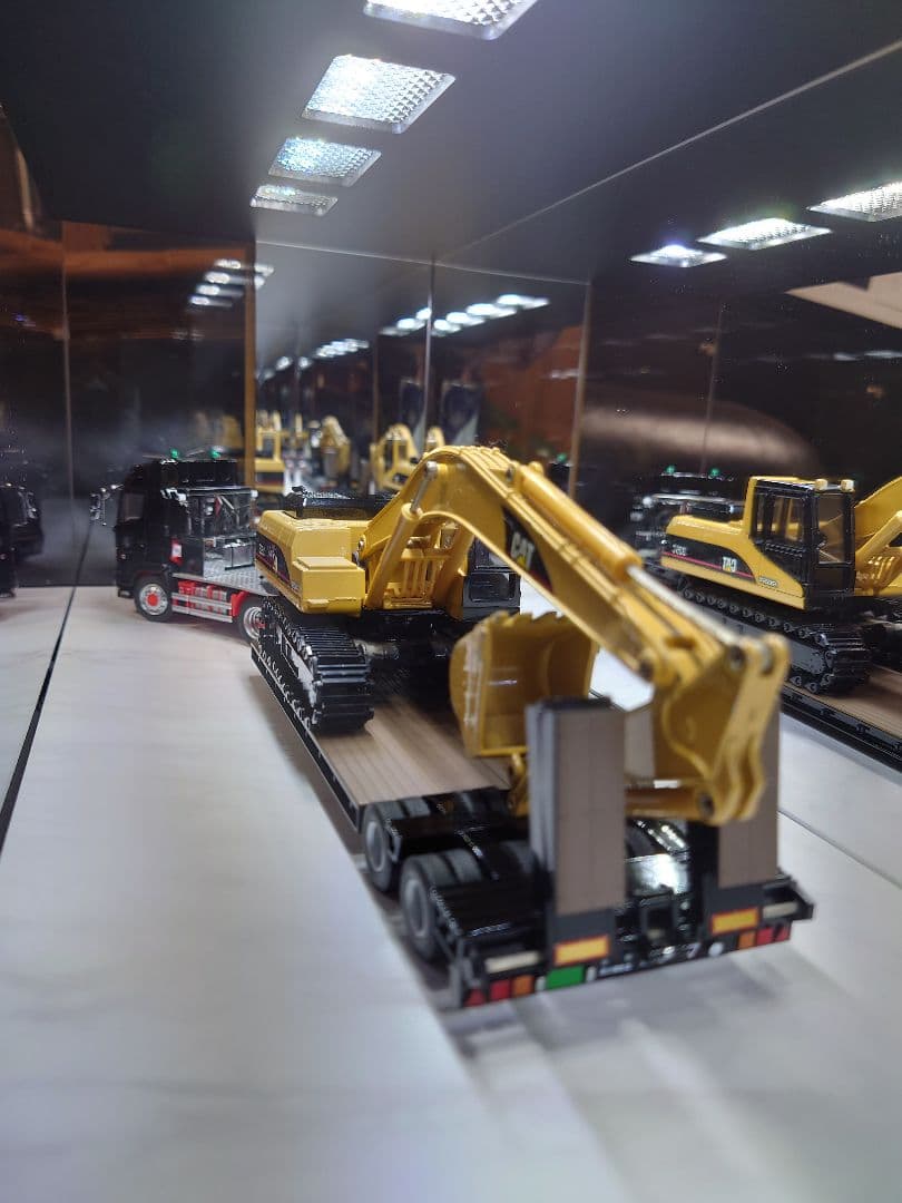 トレーラー　CAT