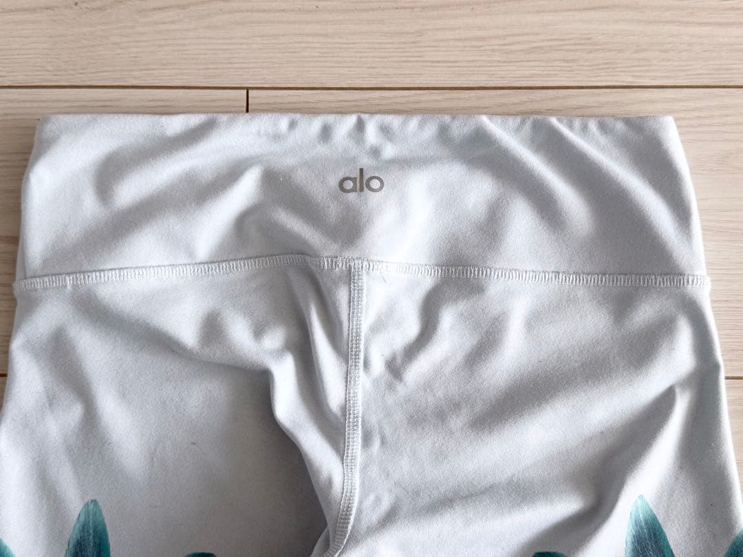 【完売品】alo yoga アローヨガ ゴッデス レギンス