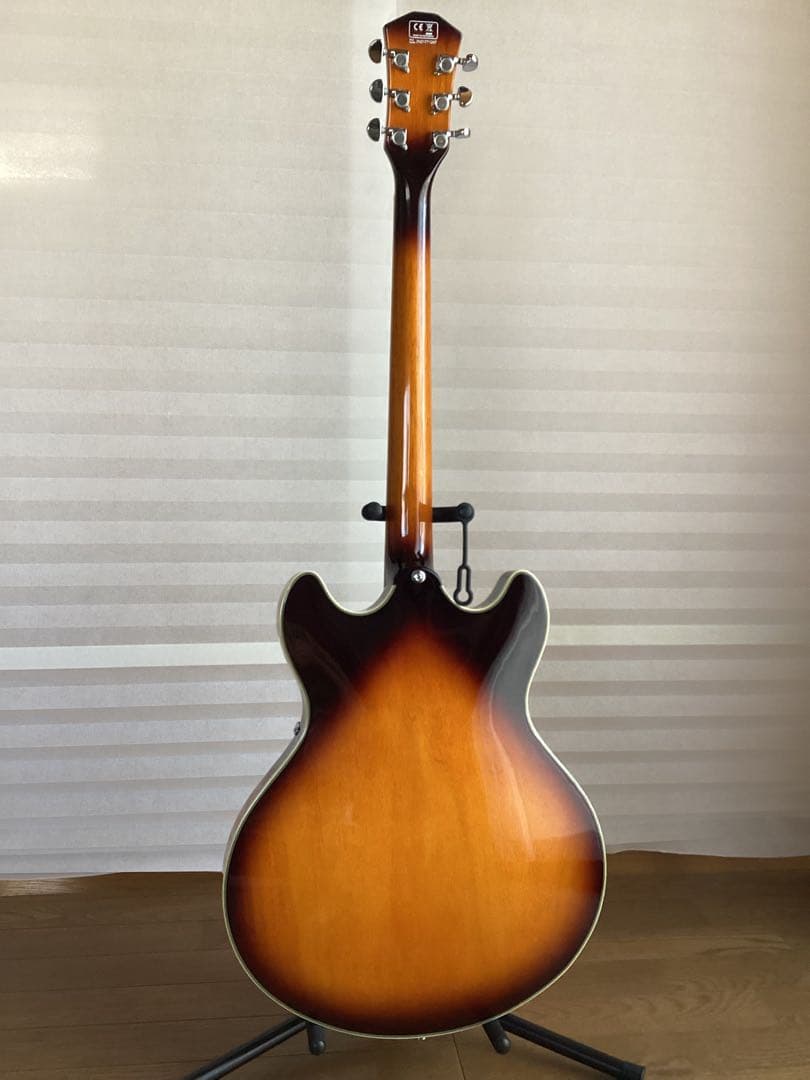 ギター Sire H7 Larry Carlton