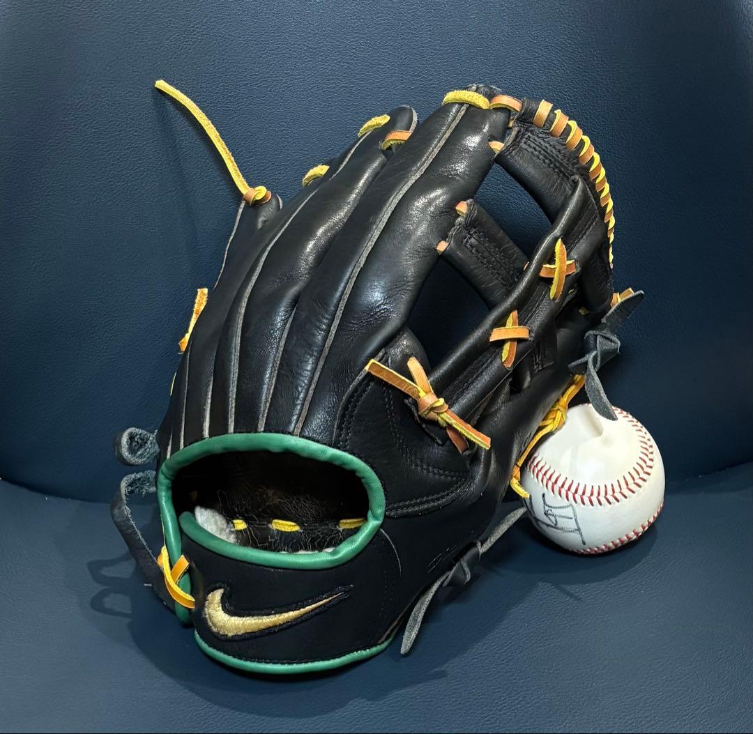 【匿名配送】入手困難ナイキ　オリジナルカスタム　硬式内野