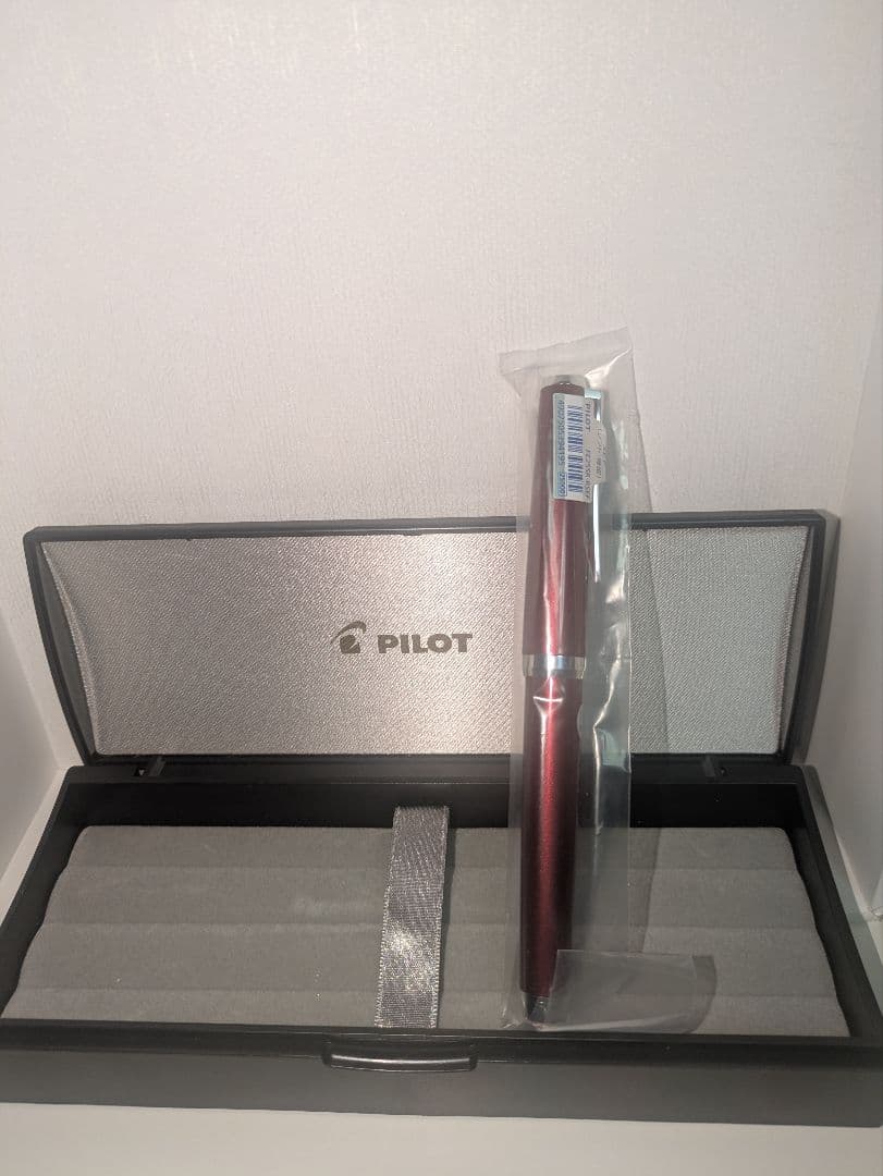 e*様 【新品】PILOT 万年筆 エラボー ソフト極細