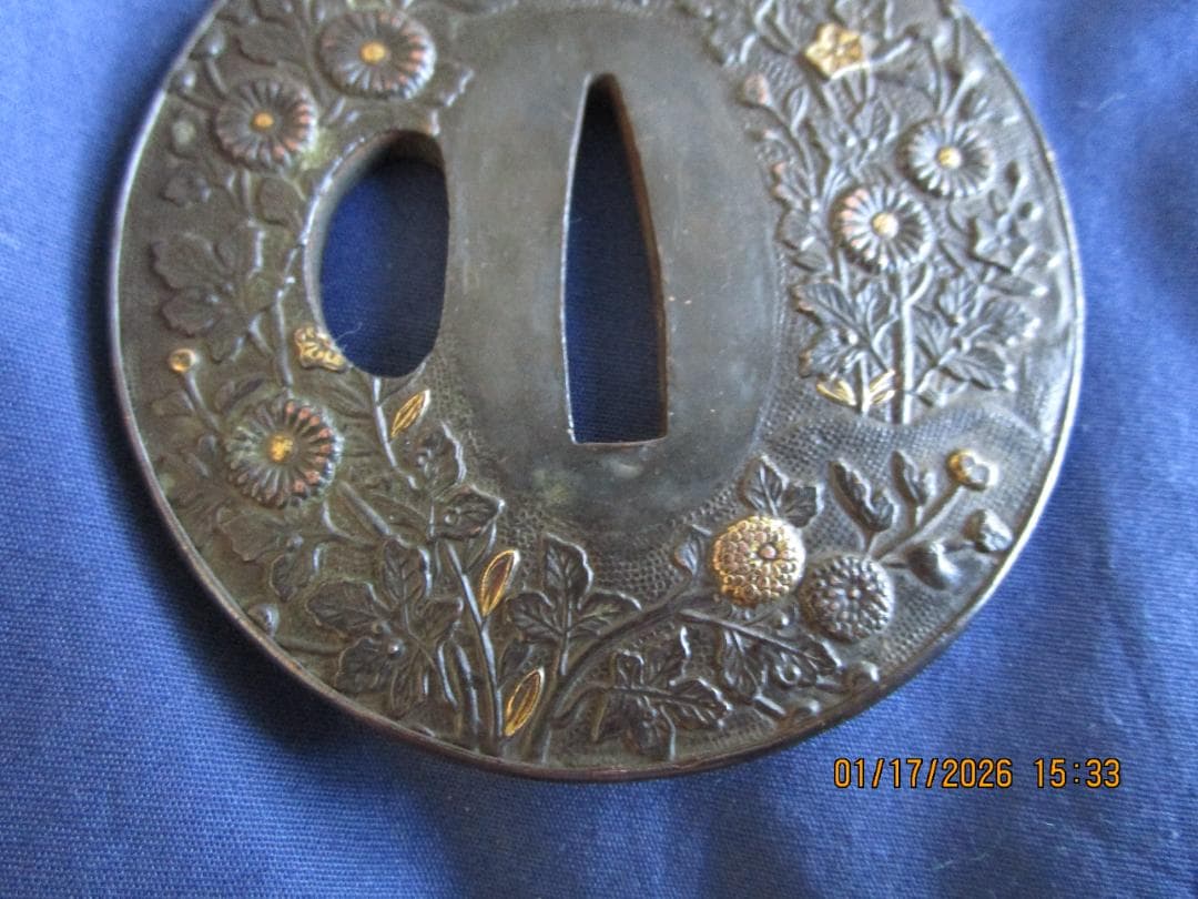 鍔　象嵌鍔　鏡鍔　材質【真鍮又は銅】1枚　花模様の金属製鍔(つば)