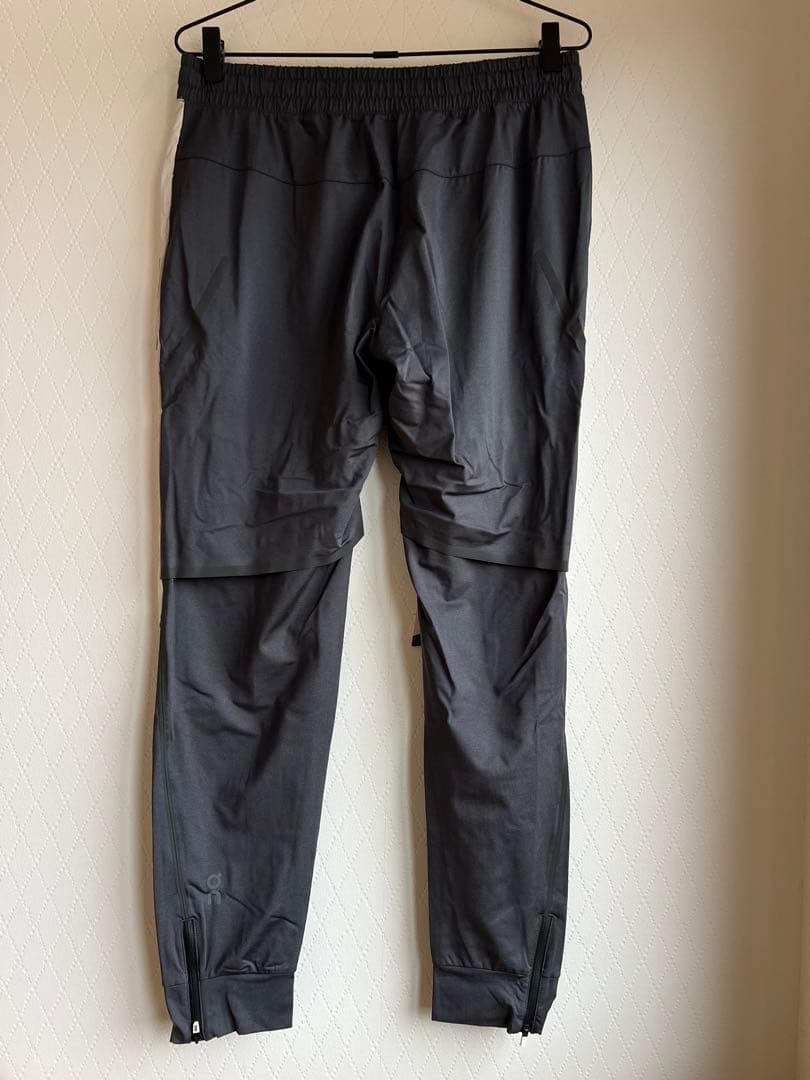on ランニングパンツ　レディース　パールシャドウ　Mサイズ