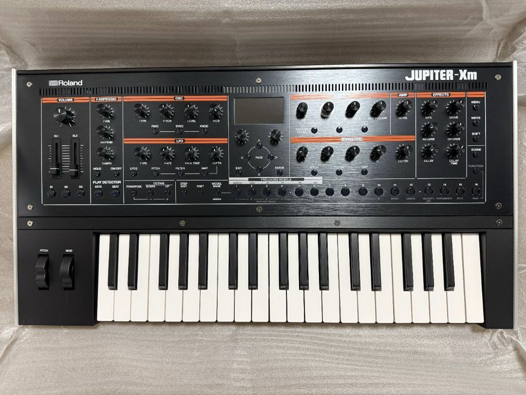 【美品】Roland JUPITER-Xm シンセサイザー