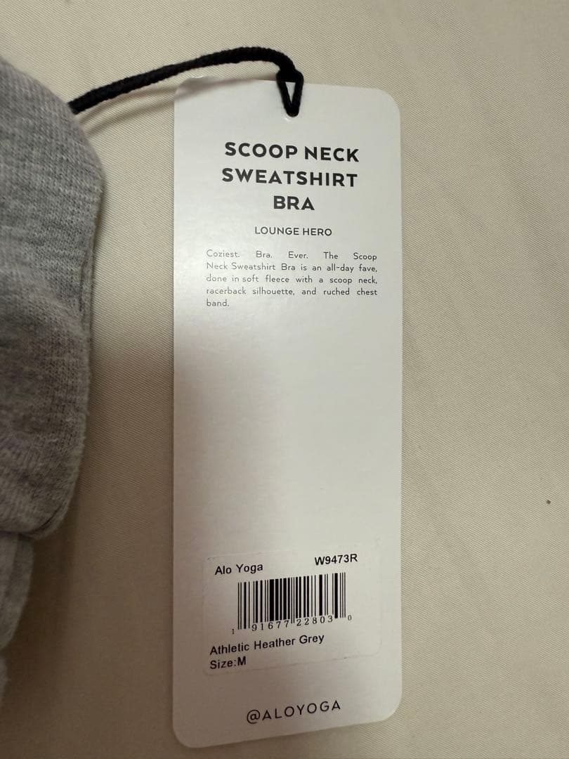 [新品]alo yoga トップス　スウェットシャツブラトップ　ヨガウェア　M