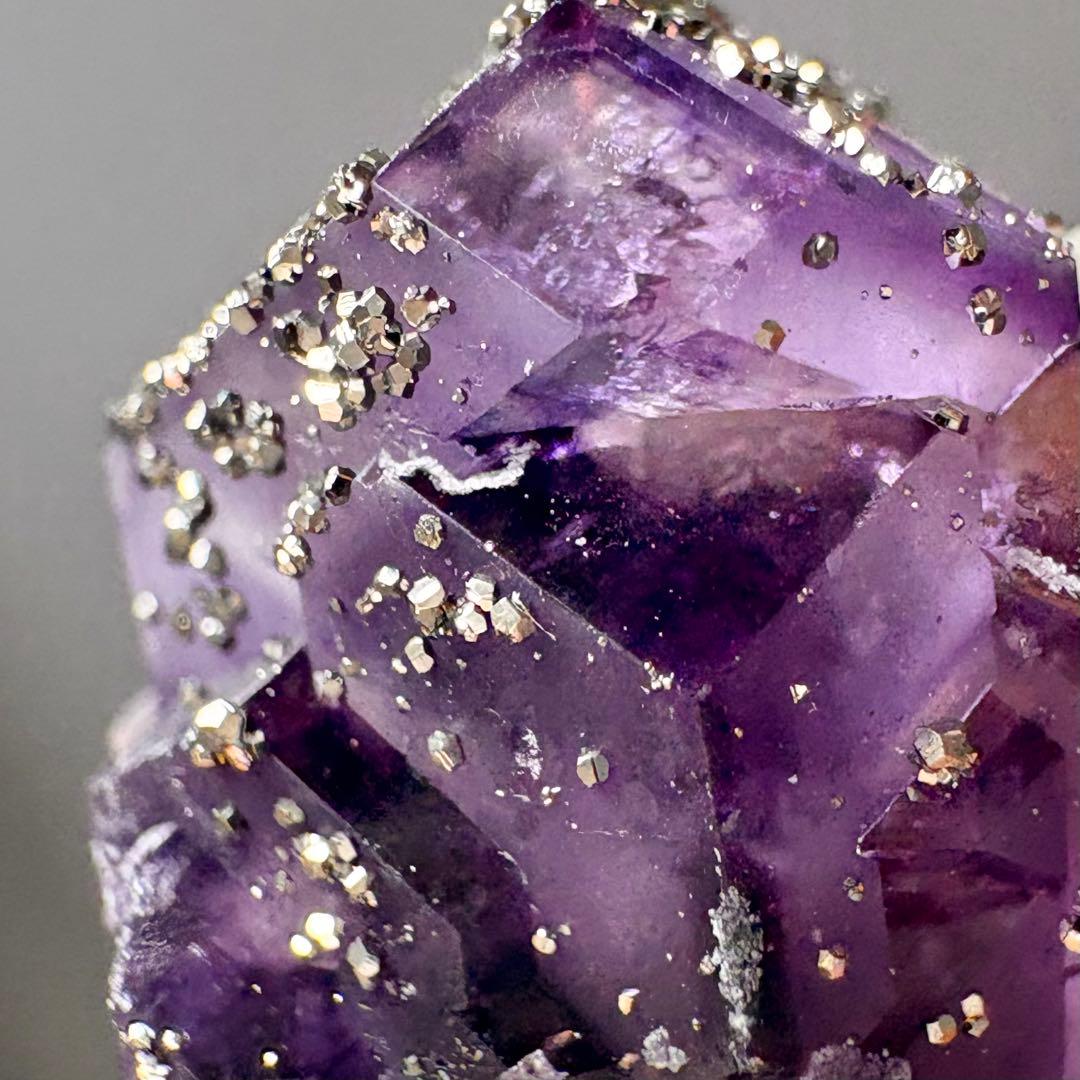 561 中国 内モンゴル産 フローライト&パイライト