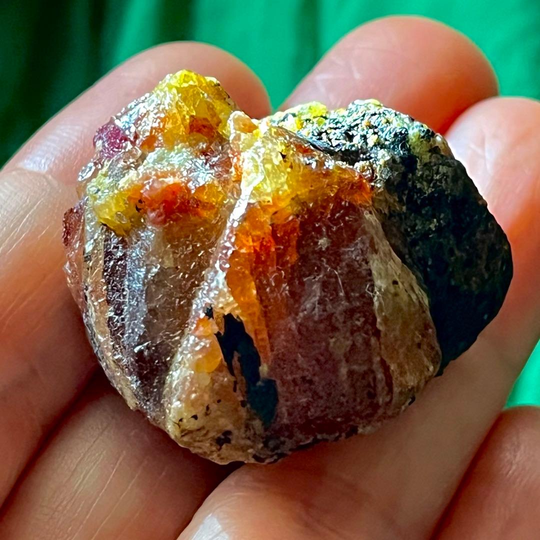 希少 巨大 レッドジルコン 166.55ct 宝石 原石 ジルコン 鉱物 天然石