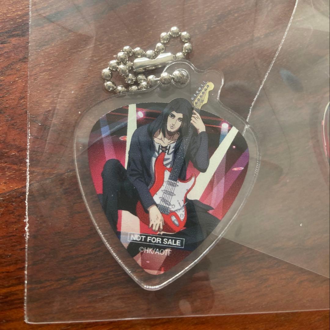 レア❗️進撃の巨人　カラ鉄　アクリルキーホルダー 非売品　リヴァイ　エレン　バンド