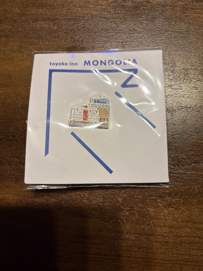 Toyoko Inn ピンバッジセット 海外3種 + 国内1種