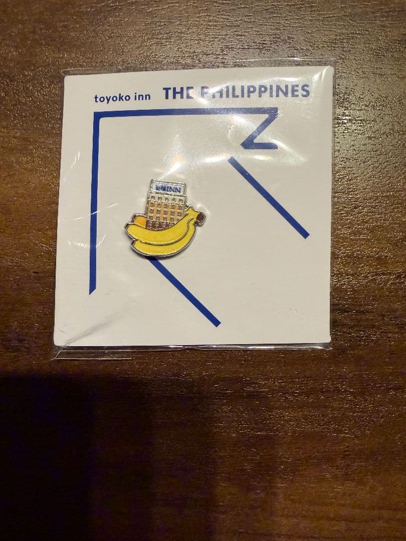 Toyoko Inn ピンバッジセット 海外3種 + 国内1種