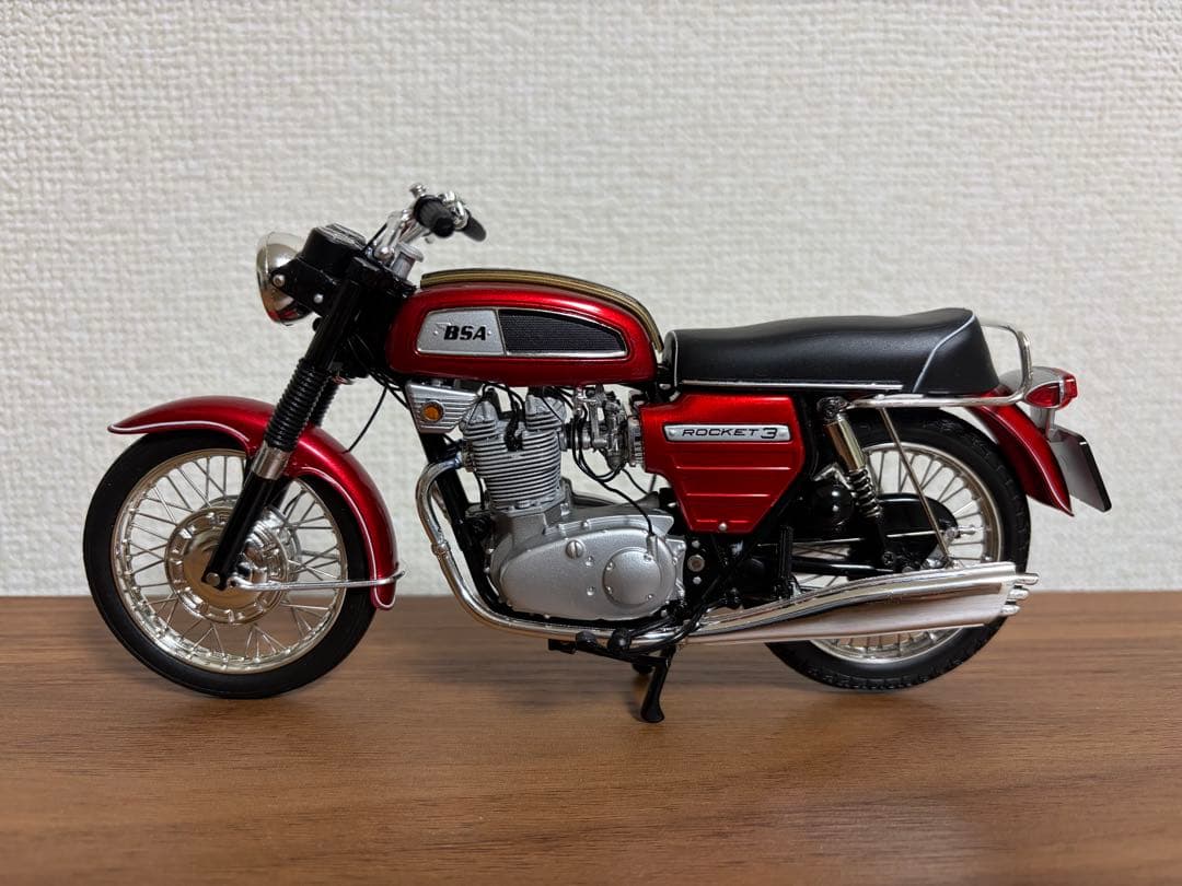 MINICHAMPS BSA Rocket III 1968 1/12スケール