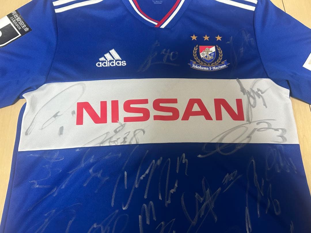 横浜Fマリノス 2019年前期 全選手サイン入り ユニフォーム