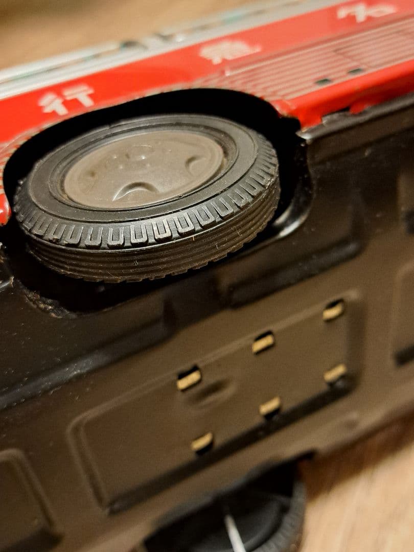 送料無料 ブリキ製イチコー東名急行バス 48cm