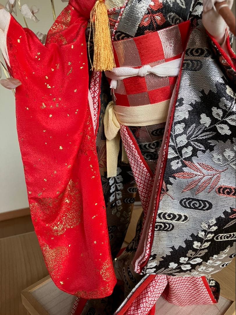 日本人形　藤娘　傘を持つ赤と黒の日本人形　アンティーク　レトロ　ヴィンテージ