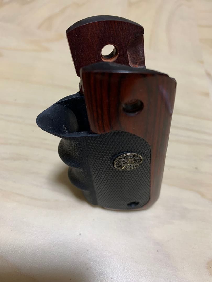 美品　パックマイヤー木製 ラバーグリップ M1911A1 コルト ガバメント