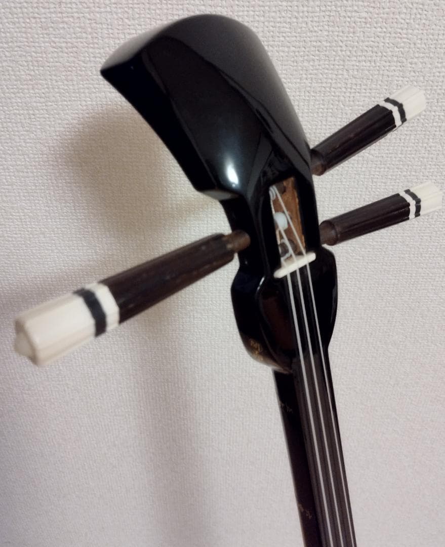 沖縄三線　パラシュート三線　迷彩柄 ツメ・チューナー付き