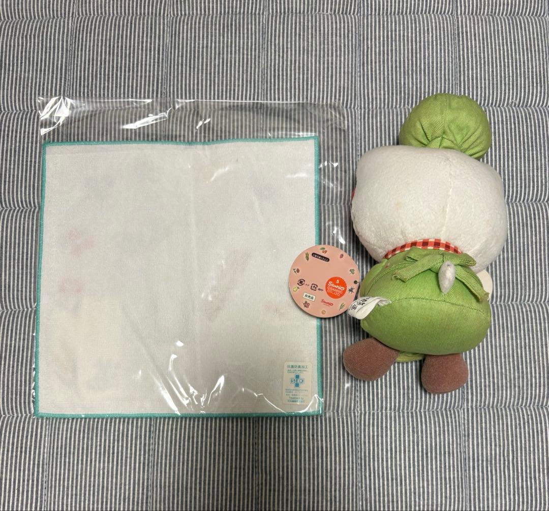 キティの散歩道　ハローキティ　ぬいぐるみ　メロンパン