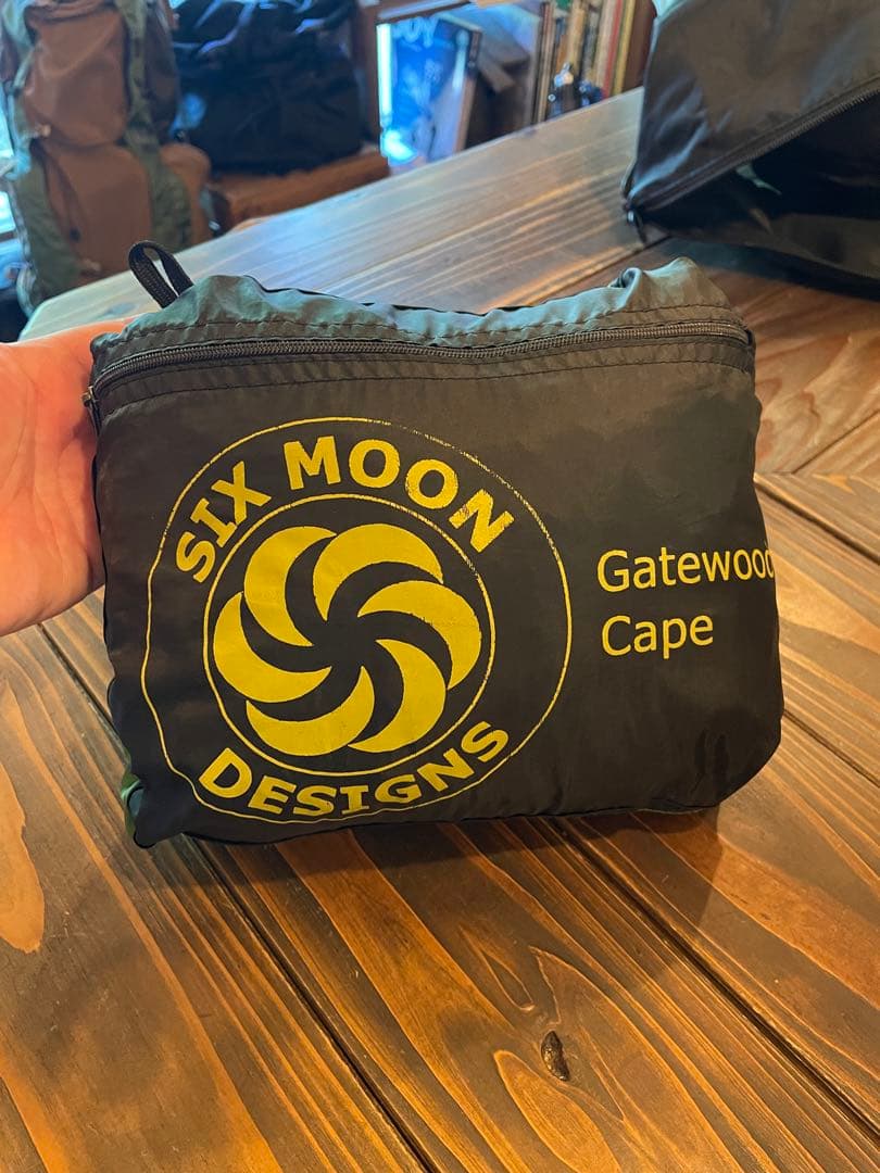 シックスムーンデザインズ ゲートウッドケープ グリーン