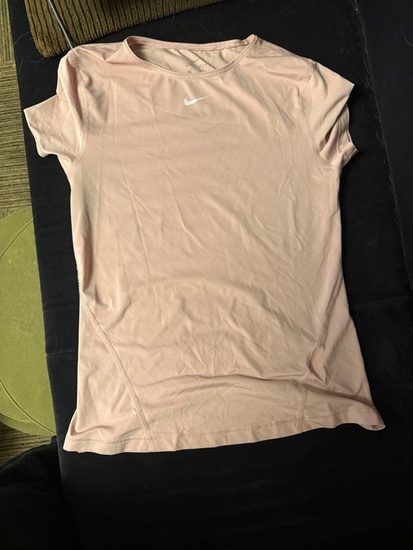Nike ピンク プリーツスカート とトップスセット