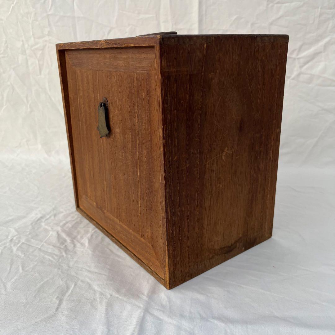 0105A3 【中古】茶道具セット 伝統的な和風デザイン