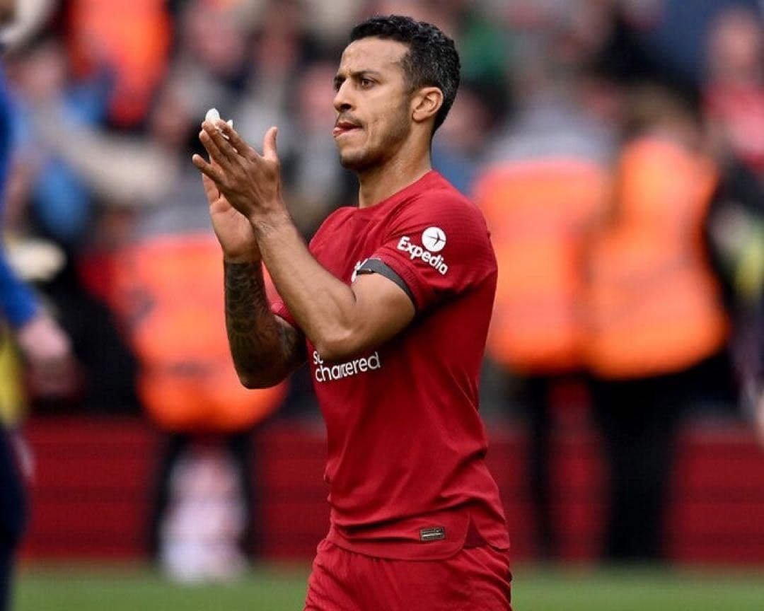 【正規品】リバプール チアゴ選手6番 オーセンティック2022-23