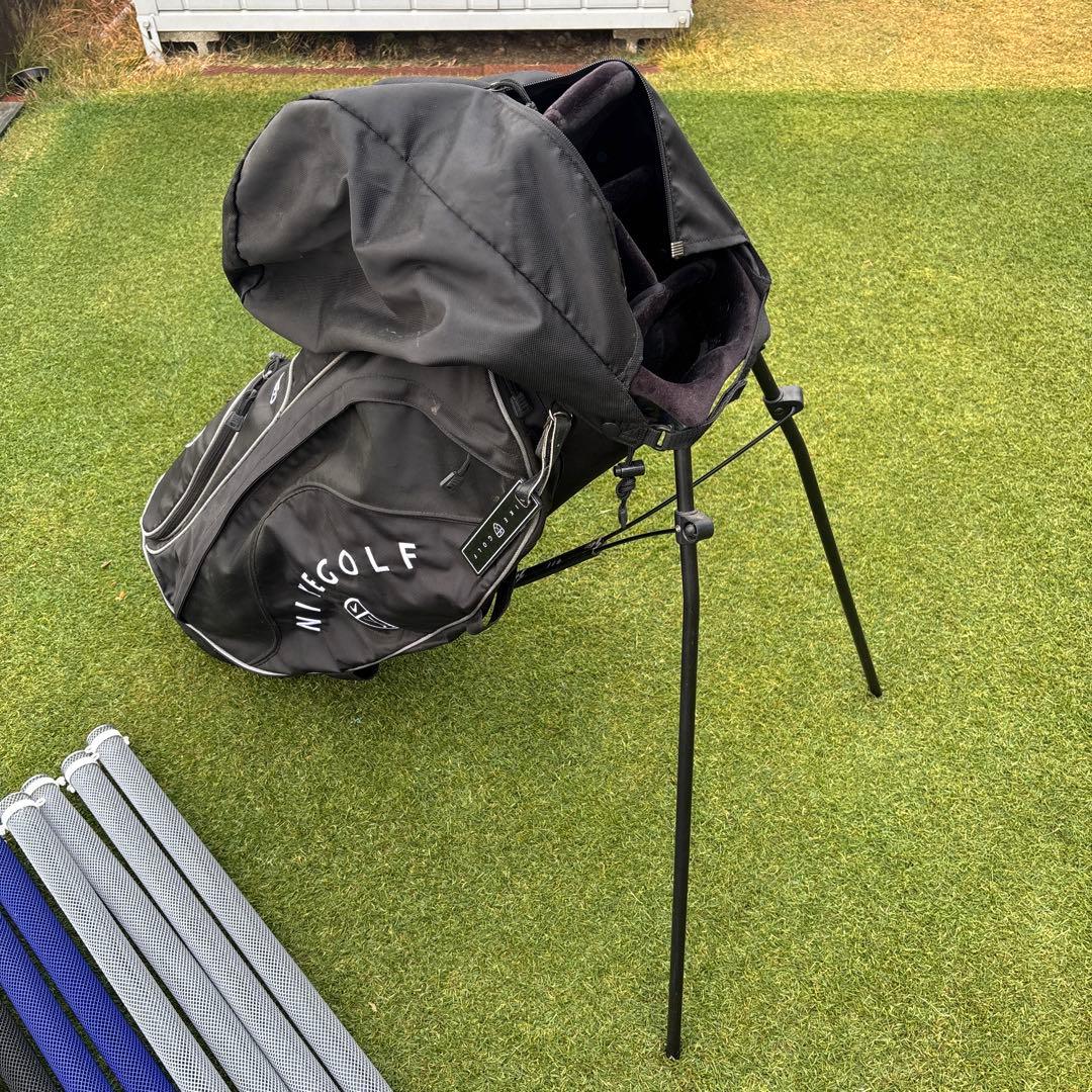 【激安】ナイキ NIKE キャディバッグ ゴルフ スタンド型 ミニゴルフバッグ付