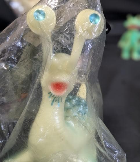 蓄光ゴメス＆ナメゴン（ブルマァク復刻）未開封ソフビ２体セット＋カネゴン蓄光ミニ